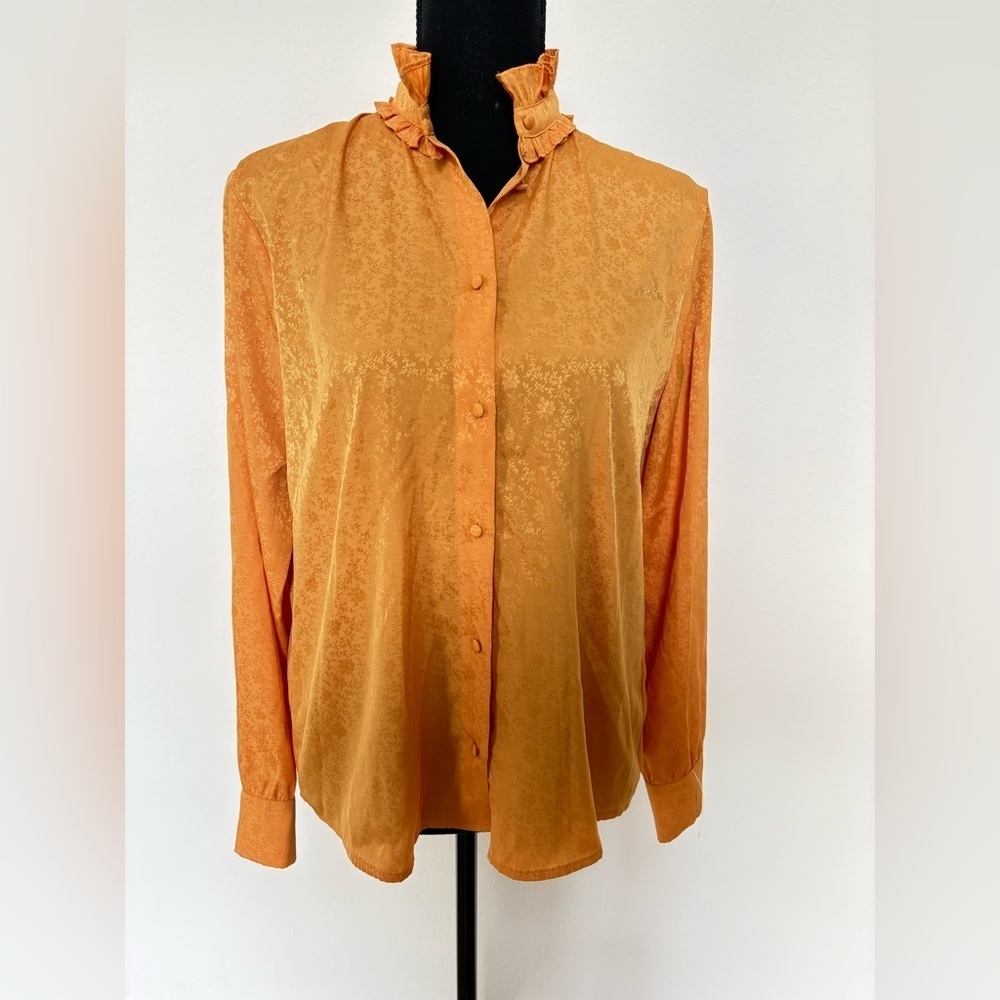 Aritzia Babaton 1-O1 Balboa Blouse in Citrus - Size S